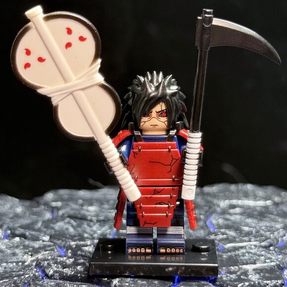 Naruto Madara Uchiha Minifigure with Blue Susanoo Armor Form Display Set - Picture 5 of 6